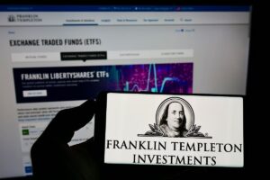 Franklin Templeton Files for First-Ever Staking-Enabled Solana ETF
