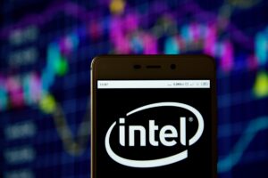 Intel (INTC) Stock: Big Money Makes Moves While CEO Gets Pay Boost