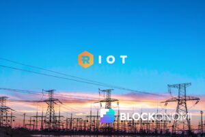 Riot Platforms Secures $100 Million Bitcoin-Backed Loan from Coinbase